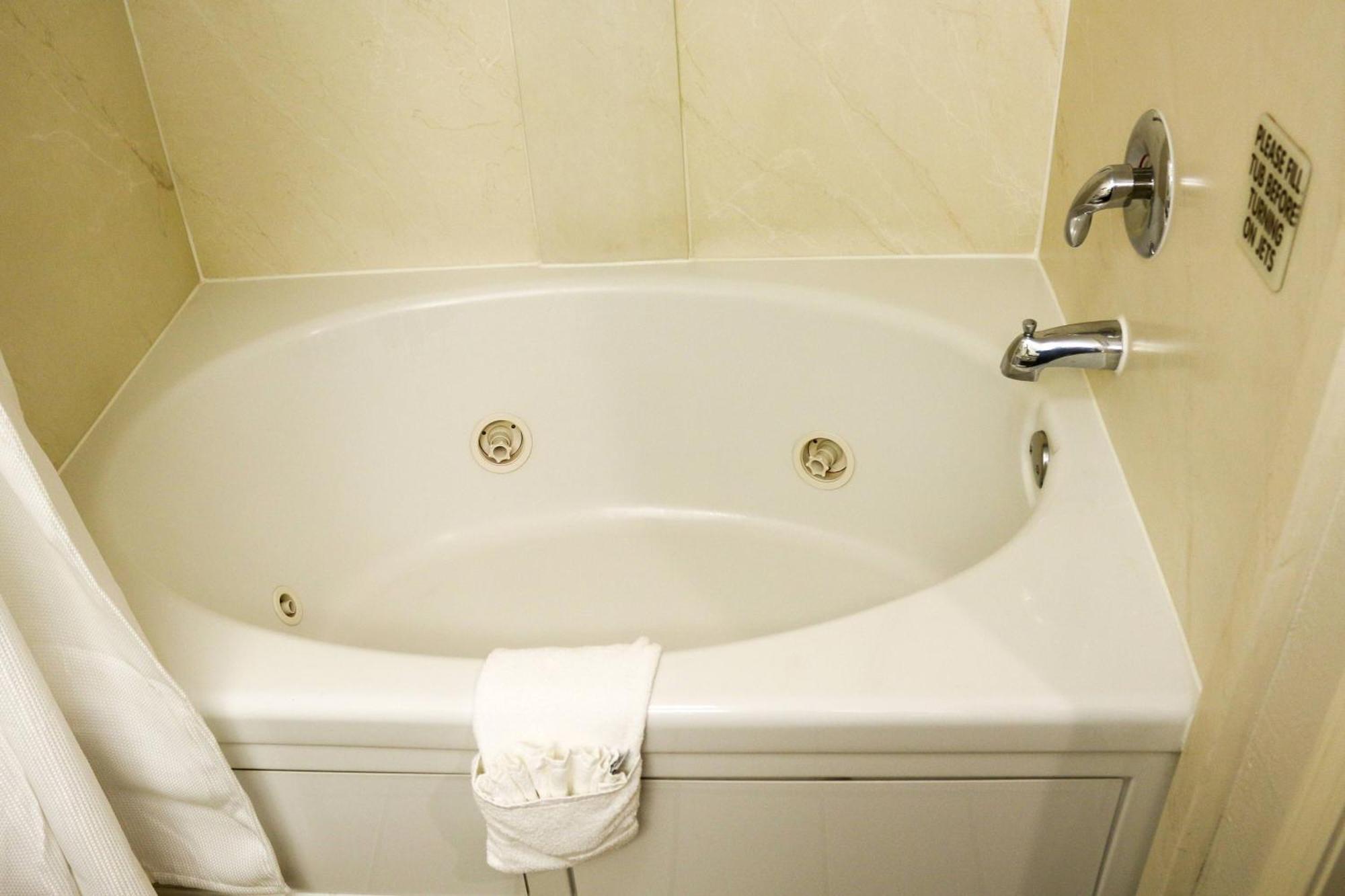 Fairfield Inn & Suites Oakland Hayward Bagian luar foto