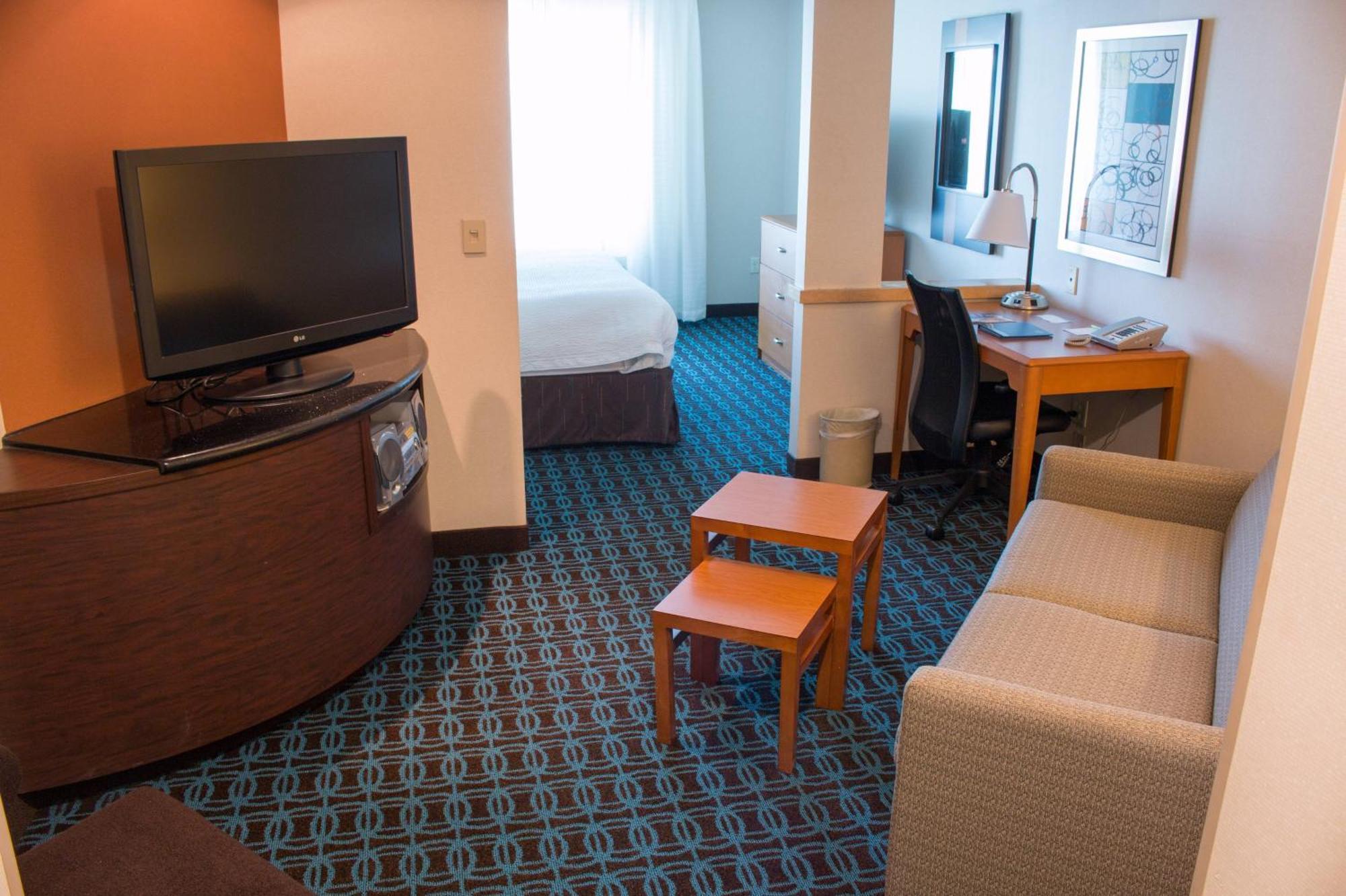 Fairfield Inn & Suites Oakland Hayward Bagian luar foto