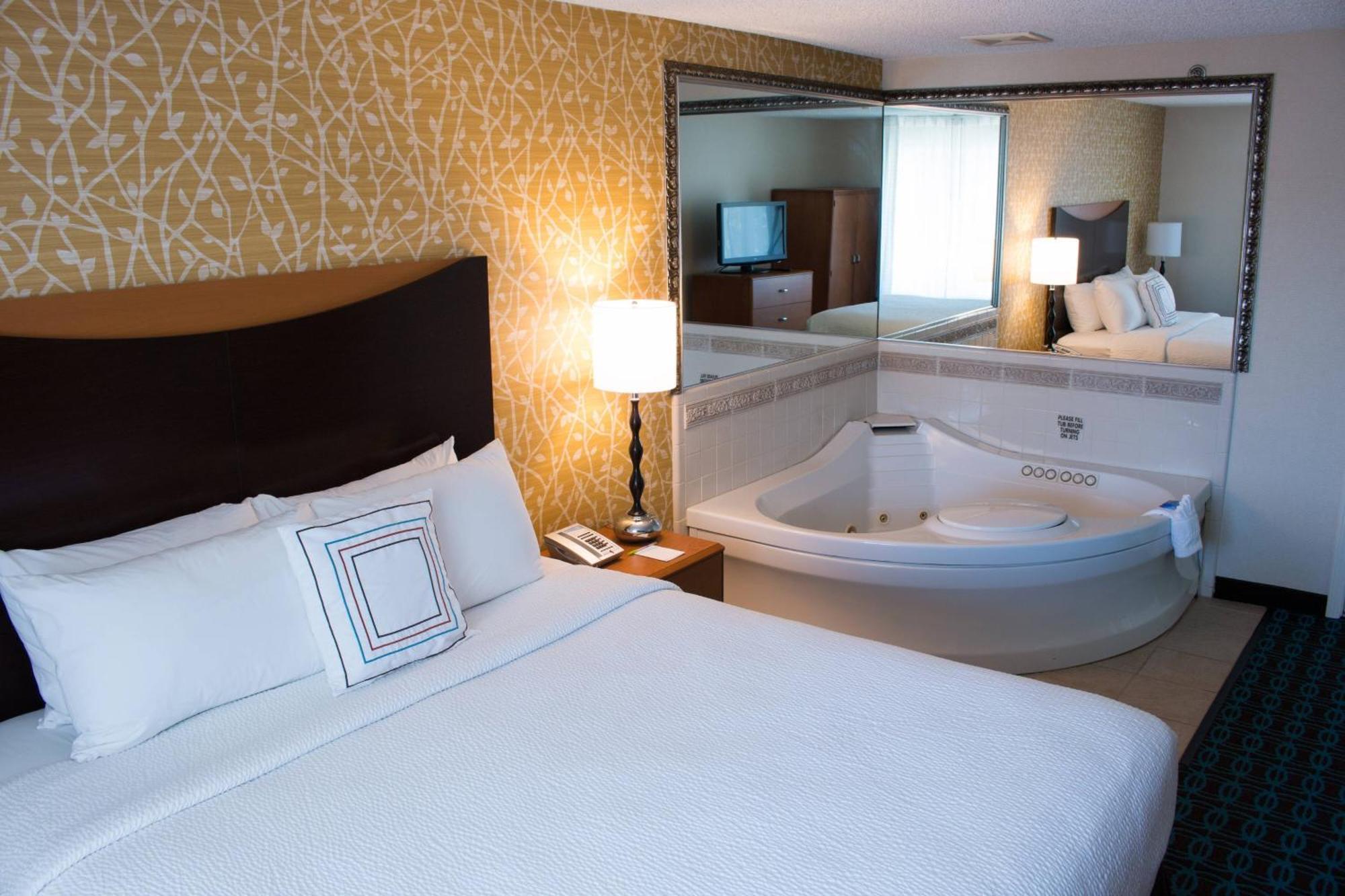 Fairfield Inn & Suites Oakland Hayward Bagian luar foto