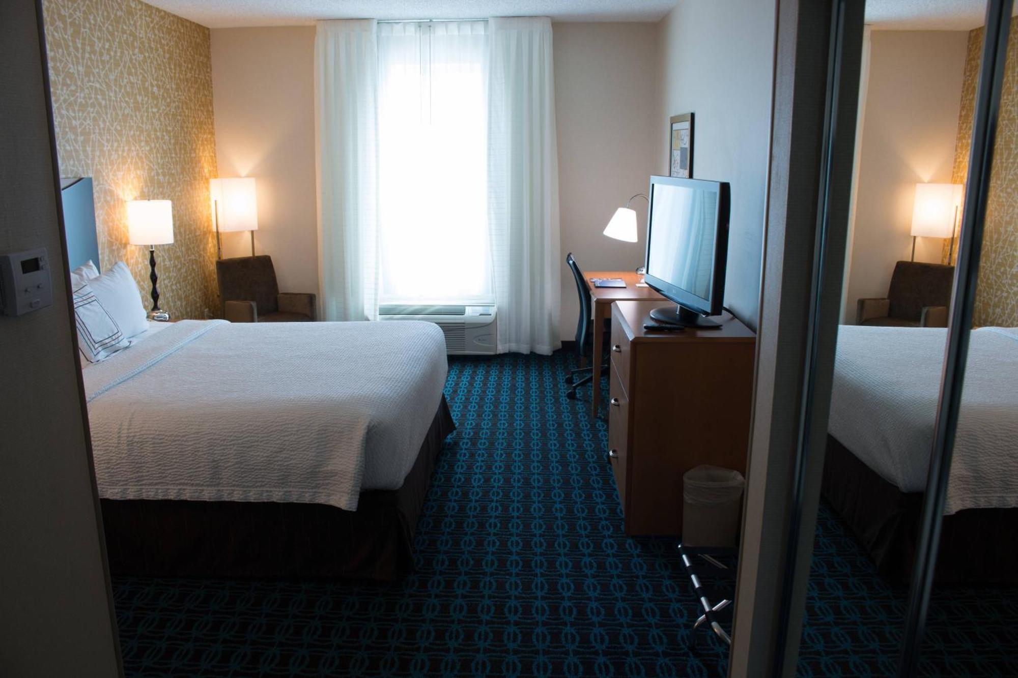 Fairfield Inn & Suites Oakland Hayward Bagian luar foto