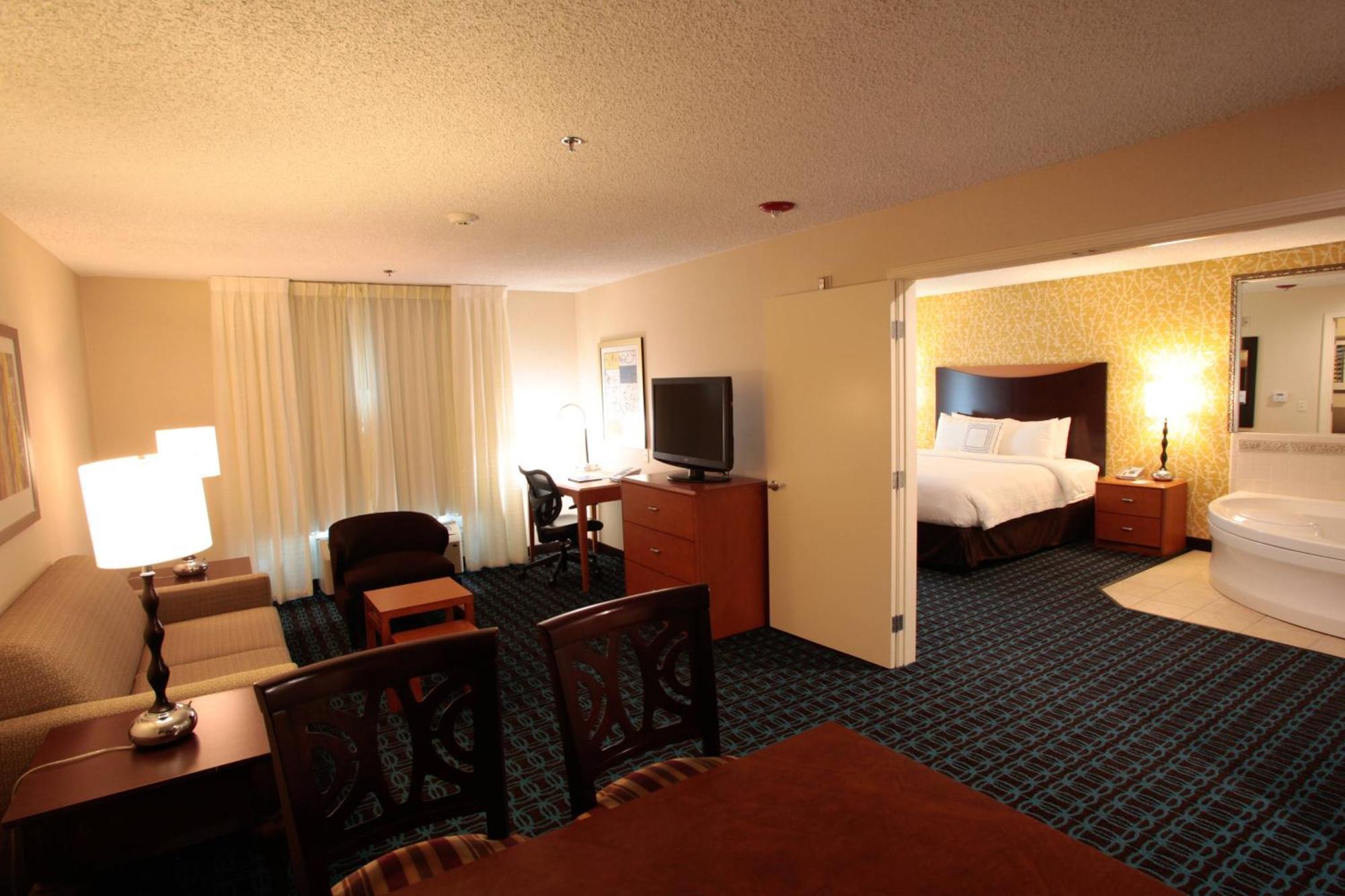 Fairfield Inn & Suites Oakland Hayward Bagian luar foto