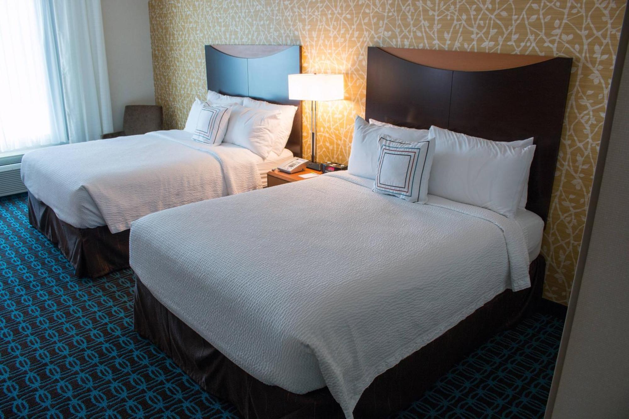 Fairfield Inn & Suites Oakland Hayward Bagian luar foto