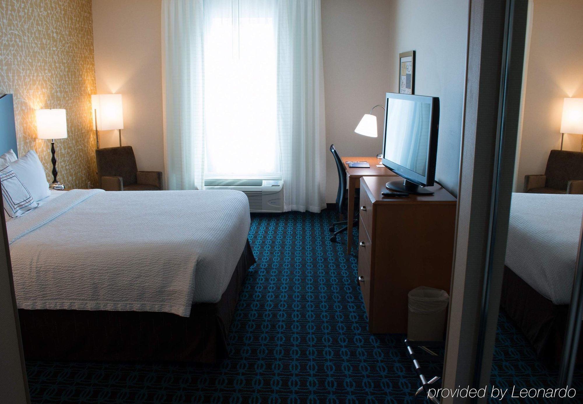 Fairfield Inn & Suites Oakland Hayward Bagian luar foto