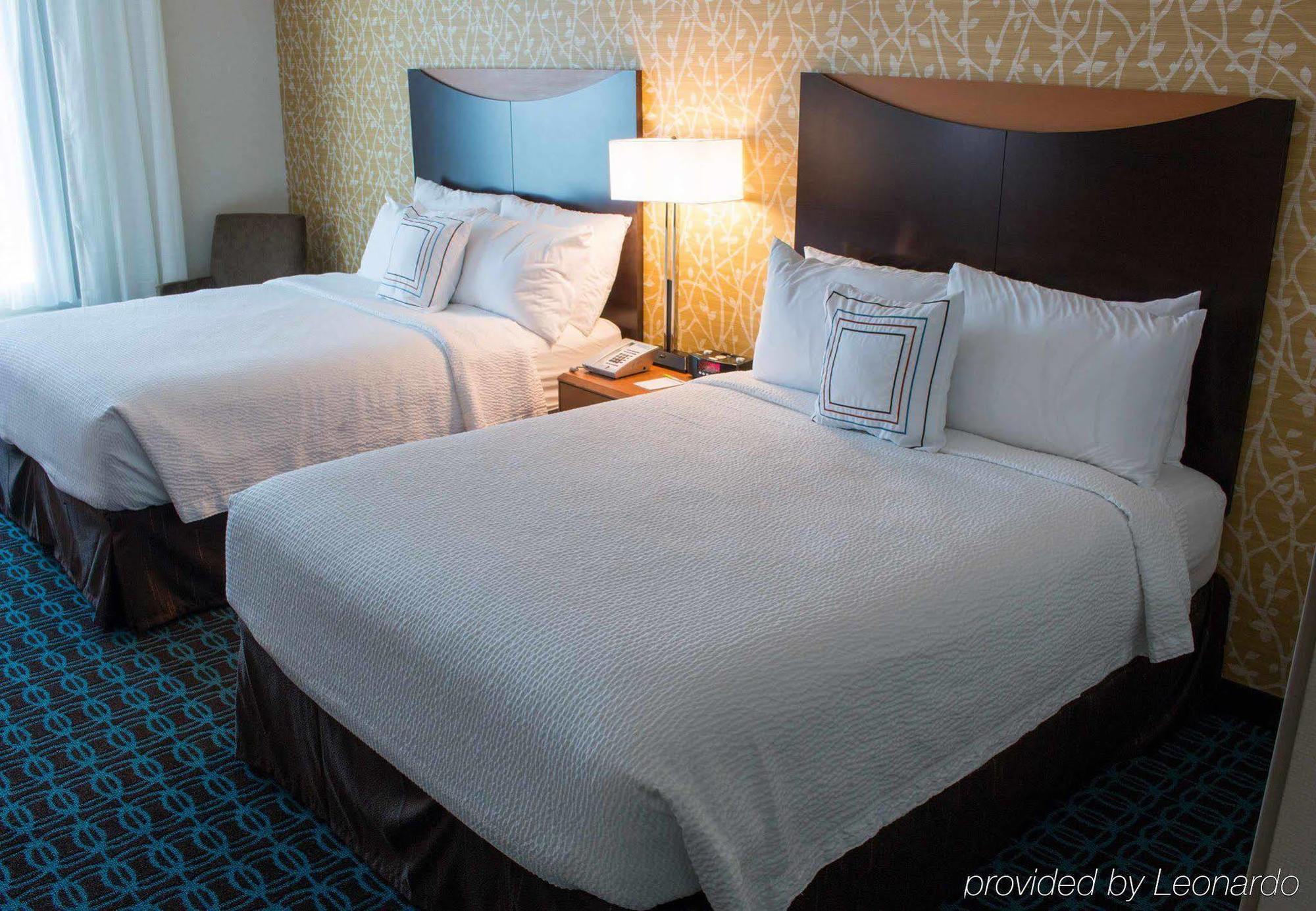 Fairfield Inn & Suites Oakland Hayward Bagian luar foto